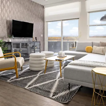 Villa Sprawling Floor Plan - Sleeps 8 - Zuni Lofts
